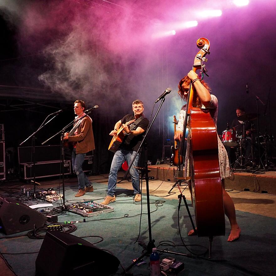 Western přilákal slunce a stovky posluchačů